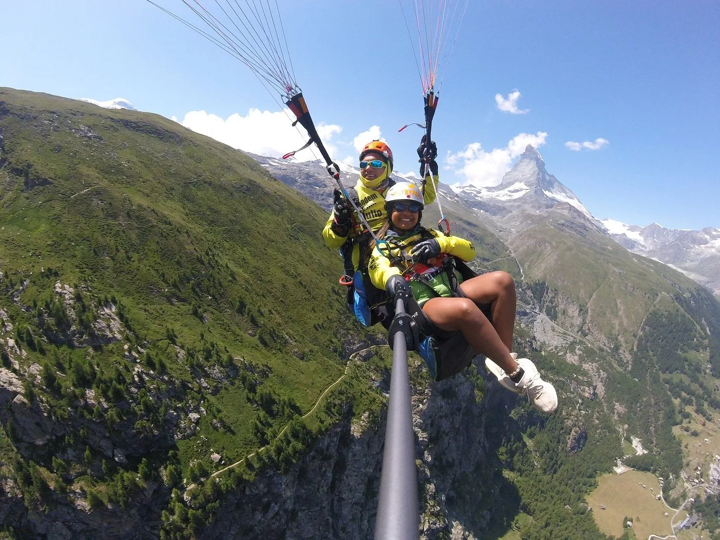 FLYBYPARA - Tripadvisor Reviews - Sabrina D 01