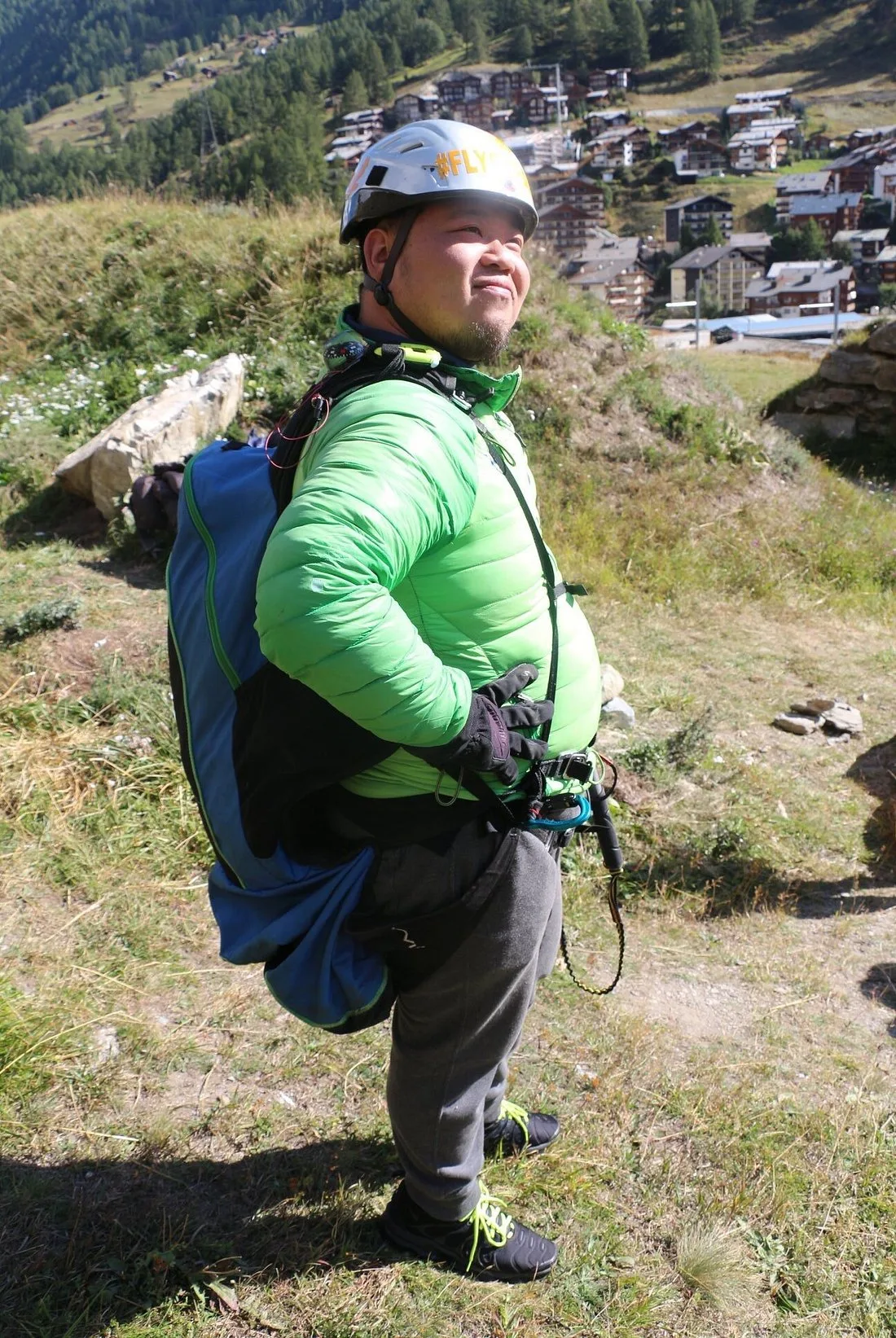 FLYBYPARA - Tripadvisor Reviews - Youwen L 03
