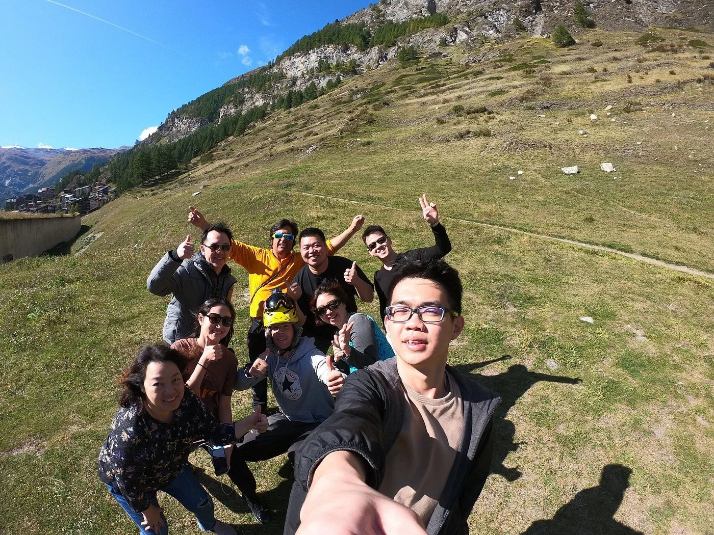 FLYBYPARA - Tripadvisor Reviews - Youwen L 06
